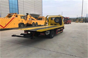 修水非事故拖车